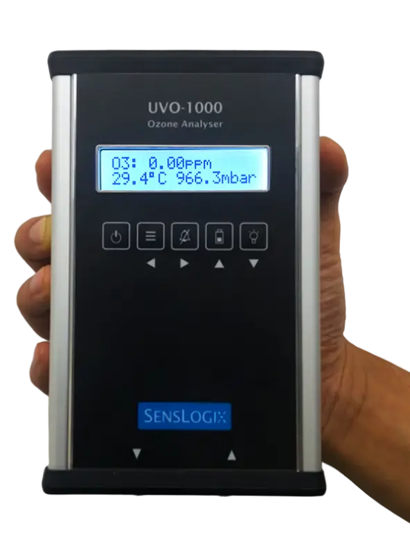 uvo-1000_handheld_v6
